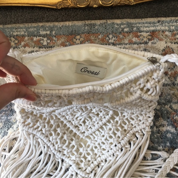 White boho / hippie crochet macramé fringe summer crossbody purse - Picture 4 of 6